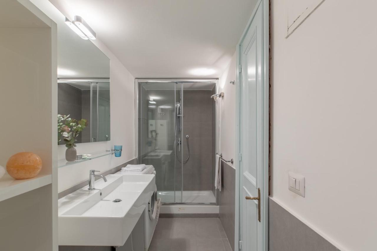 Iflat Pantheon Historic Two-Story Apartment Rome Buitenkant foto