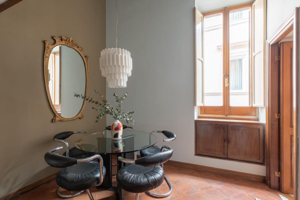 Iflat Pantheon Historic Two-Story Apartment Rome Buitenkant foto